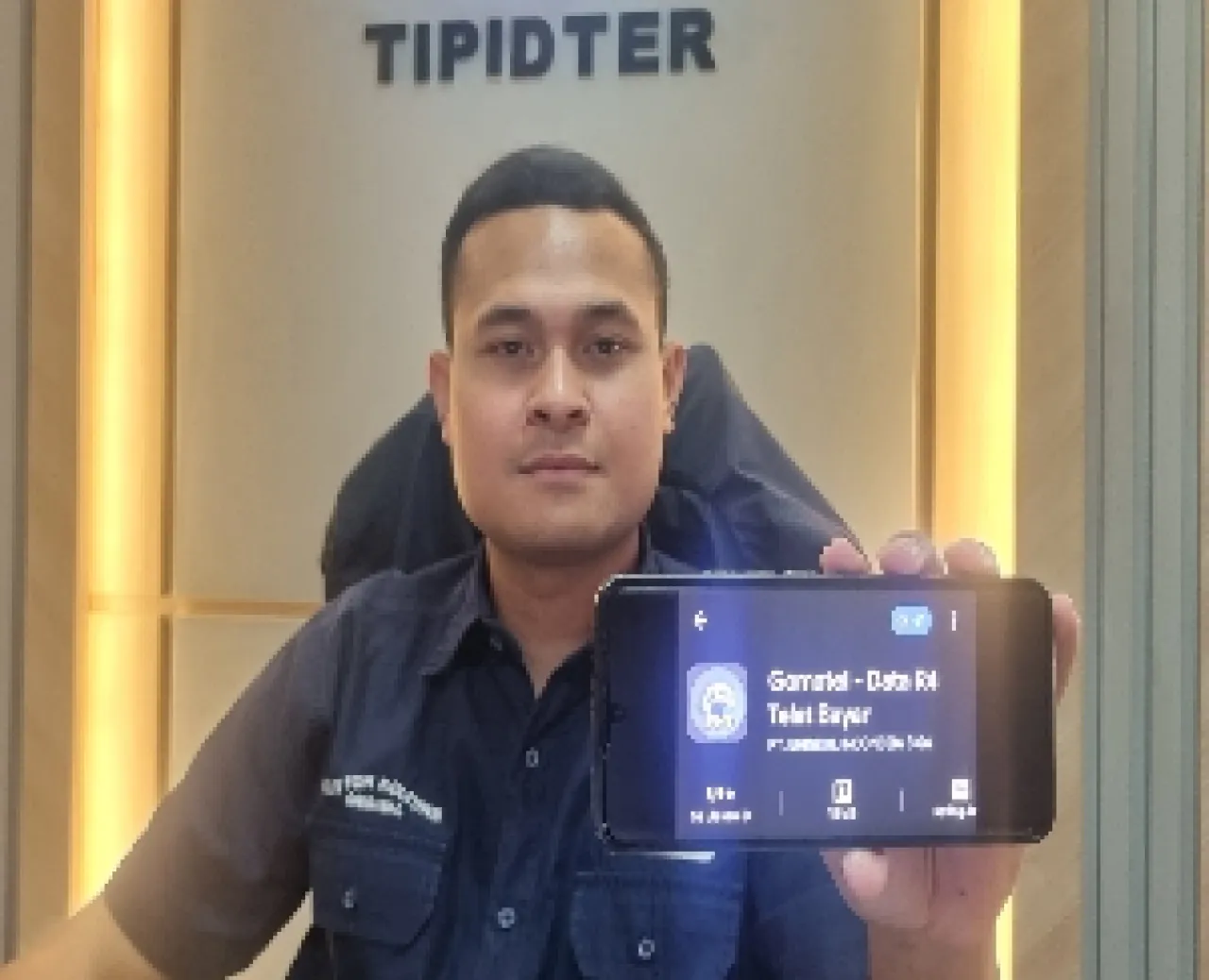 Polres Gresik Bongkar Aplikasi Gomatel-Data R4 Sebar 1,7 Juta Data Debitur