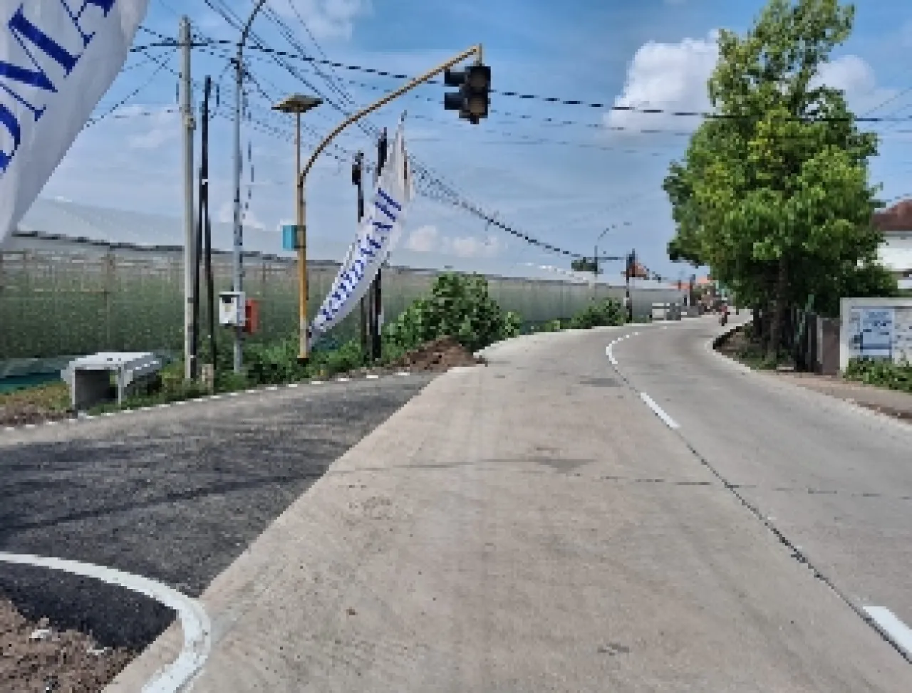 Peningkatan Jalan Kabupaten di Desa Sumengko Gresik yang Dikerjakan CV. Andalan Sudah Selesai