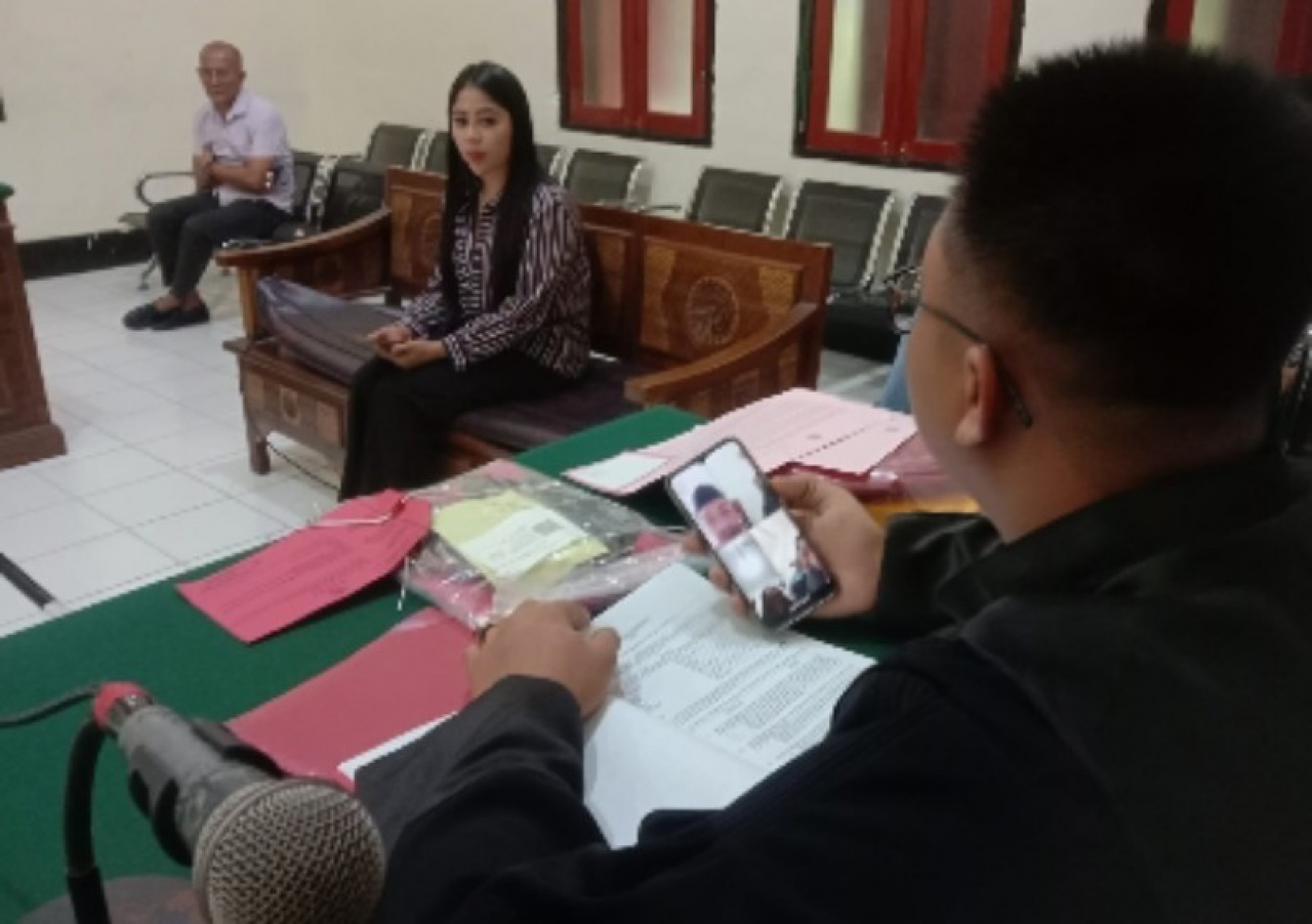 Jefry Yudha Diadili di PN Surabaya, Perkara Penganiayaan pada Istri Sirinya