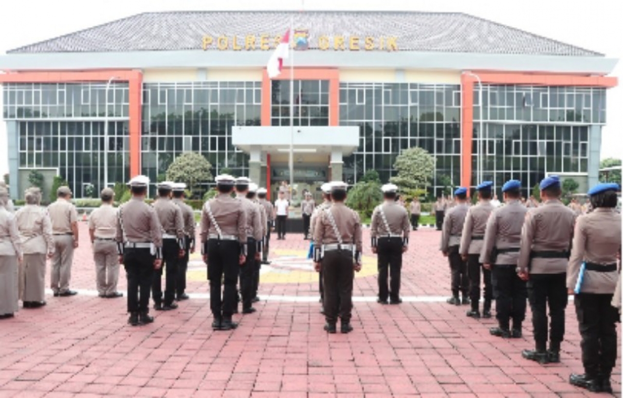 Pimpin Apel, Wakapolres Gresik Beri Pesan Tingkatkan Profesionalisme dan Pelayanan Masyarakat