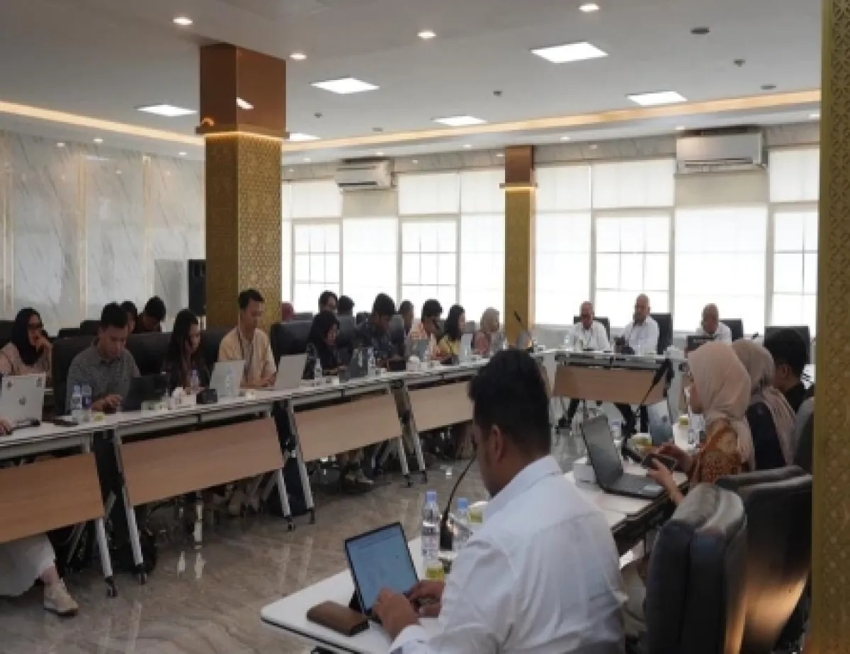 Bappenas Tinjau Pengembangan Pelabuhan Tanjung Perak, Soroti Efisiensi Logistik Nasional