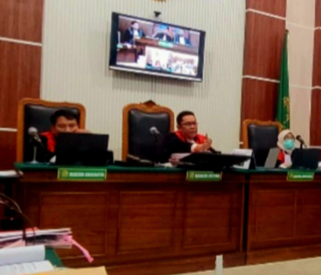 Bawa Bom Molotov Saat Aksi Demo, Muhammad Andi Didakwa Berlapis di PN Surabaya