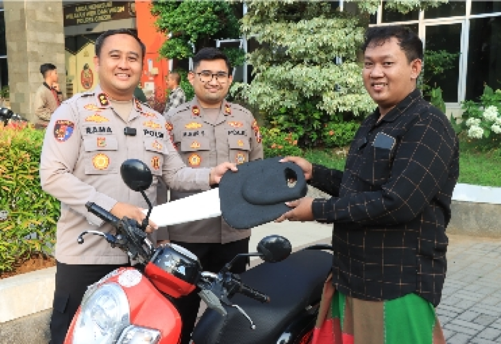 Polres Gresik Kembalikan Motor Hasil Curian kepada Korban, Bukti Nyata Komitmen Berantas Curanmor dan Begal