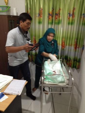 Diduga Hasil Hubungan Tidak Resmi, Bayi Prematur Ditanggalkan Begitu Saja  