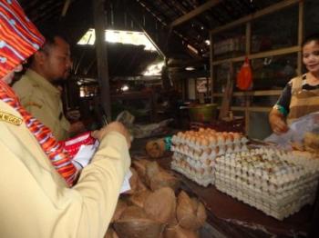Dinas Peternakan Dan Perikanan Kabupaten Blitar Melakukan Pemeriksaan Bahan Pangan Dan Produk Pangan