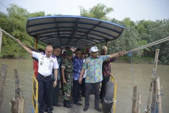 Antisipasi Kecelakaan Sungai, Wagub Jatim Inginkan Dibangun Jembatan Penyeberangan