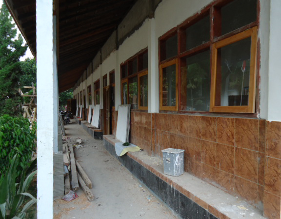 Rehabilitasi SDN Kalikatir 486, Dikerjakan “ Asal – Asalan “