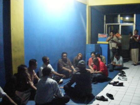 Cafe-Cafe di Darmo Park Cemas Ijinnya Belum Keluar