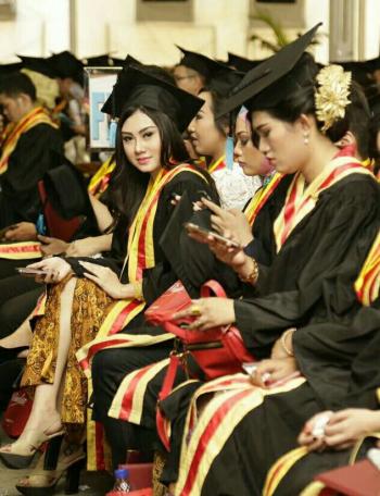 Pesinetron  Citra Oktavia Moctar (24) Siap Terjun ke Dunia Politik