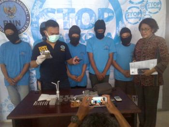 Budak Narkoba Helmy, Pegawai Damkar Surabaya Ditangkap BNNK 