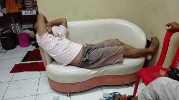 Stres Setelah Bercerai, Kusuma Menghajar Mesin ATM Dengan Palu.