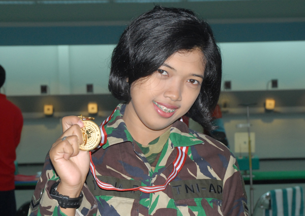 Serda (K) Dwi Yulia Purnamawati KOWAD KODAM V/BRW JUARA NASIONAL MENEMBAK