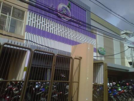 Karaoke De Berry "Bogog" Pengunjung