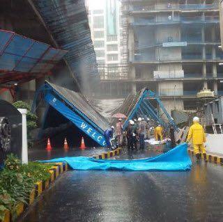 Hujan Angin di Surabaya, Akibatkan Atap Teras Hotel Sheraton Ambruk