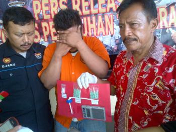 Lagi Pengdar Shabu, di Tangkap Reskoba KP3 Surabaya