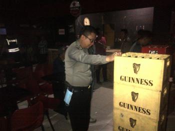 King Cafe, Gjack, Hapy Hapy Disatroni Tipiring, Ratusan Miras dan 10 LC Diamankan Petugas