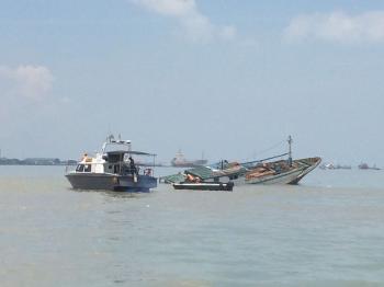 Tanpa Rambu Peringatan Bahaya, Kapal Anugrah Indah Tabrak Bangkai Kapal Tanto Hari.