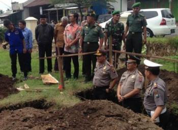 AKBP Afrisal SIK Letakkan Batu Pertama Pembangunan Pos Lalulintas.