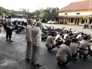 Polres Pasuran Kota Terapkan Kedisiplinan Anggota.