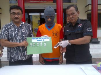 Tukang Parkir Nyambi Jual Sabu, Tertangkapa Aparat Dengan BB 2,11 Gram Sabu