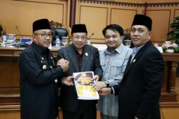 DPRD Syahkan APBD Kota Tanjungpinang 2017.