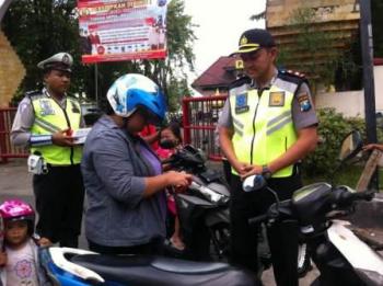 Peringati Hari Gizi Nasional, Polsek Simokerto Gelar Ops Pra Simpatik