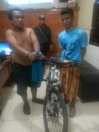 Maling Sepeda Gunung di Ponpes, Toyib (31) dan M Hardi ( 36) di Gelandan Aparat
