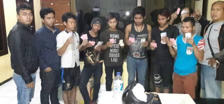 Asyik Main Judi, Tujuh Kuli Bangunan Digrebek.