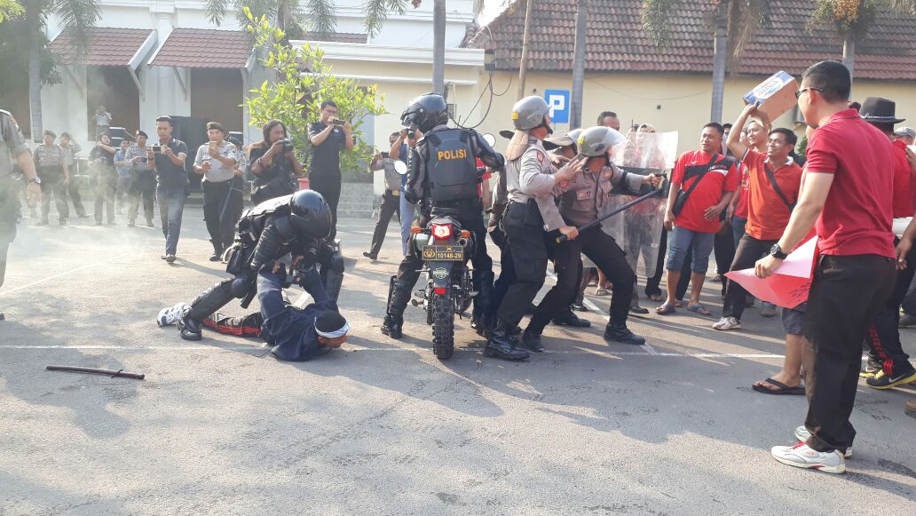 Sat Sabhara Polrestabes Surabaya Siap Amankan Pilkada 2018.