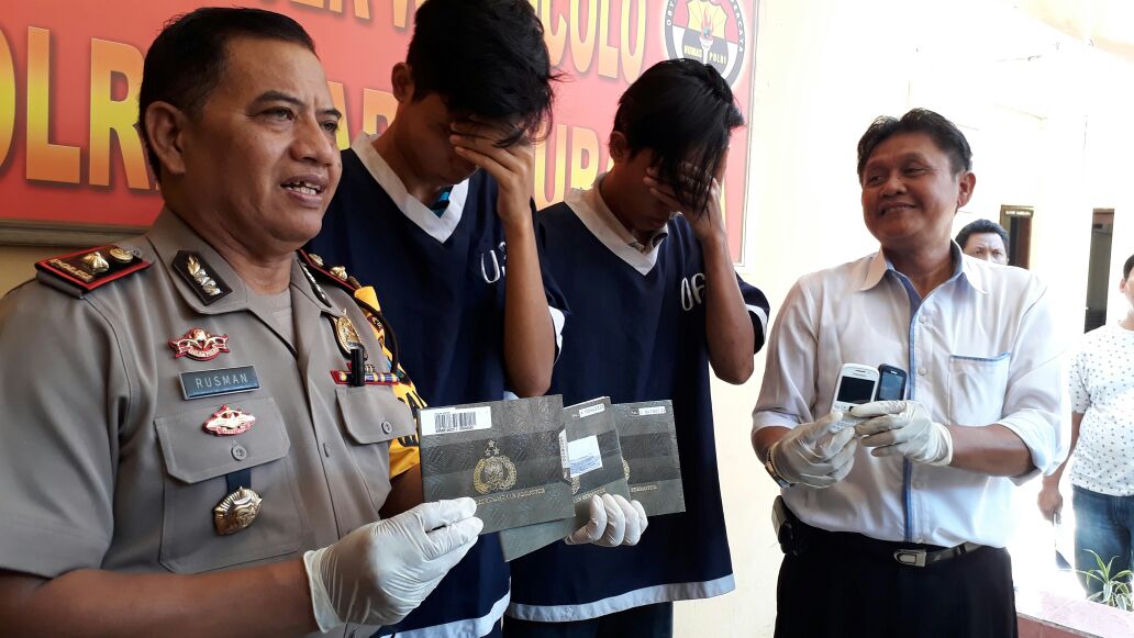 Kakak Adik Kompak Bobol Kantor FIF.