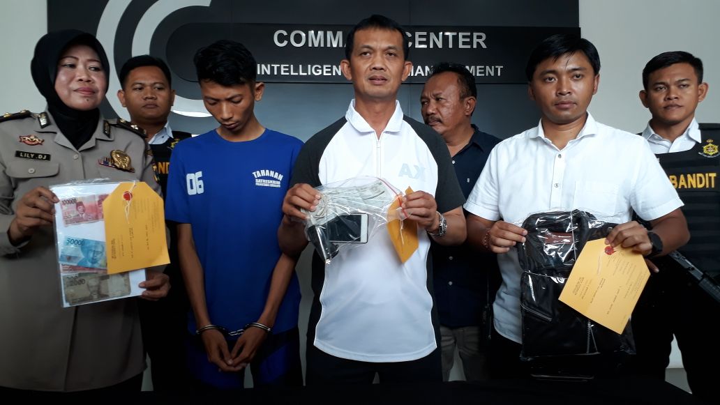 TAB Polretabes Surabaya, Ringkus Perampas Taksi Online.