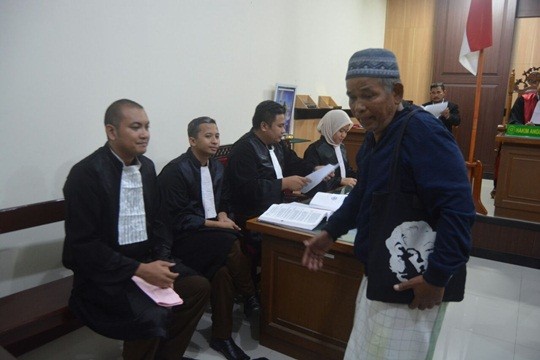 Beredar Bukti Transfer, di Duga Terkait AJB Lahan Sengketa Kasian CS.