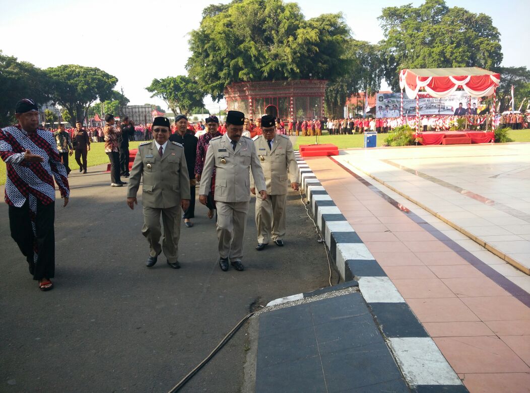 Pemkot Blitar Lakukan Upacara di HUT Kota Blitar ke 122.