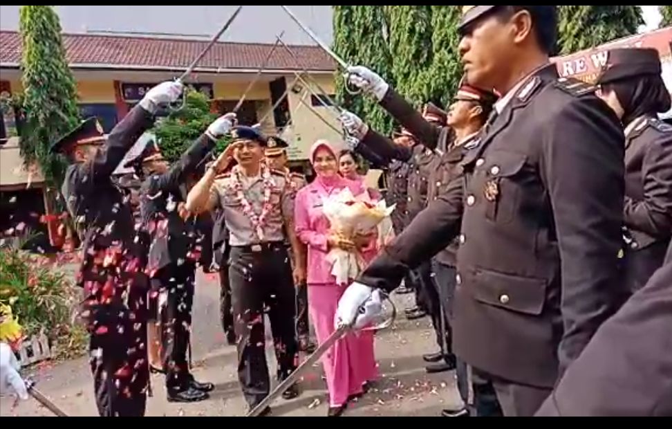 Kapolres Pelabuhan Tanjung Perak Resmi Dijabat AKBP Antonius Agus Rahmanto.