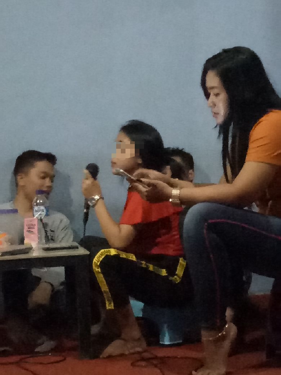 Miliki 4 Room Vip Karaoke, Warung Nasi di Telaga Ngipik Ternyata Sediakan Ini.