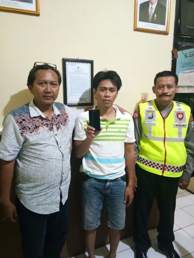Antri Sidang Tilang, Pria Ini Nyambi Nyopet.