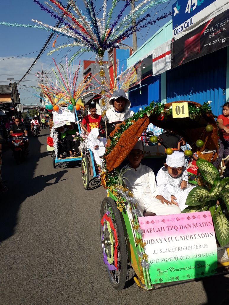Meriah, Haflah TPQ dan Madrasah Diniyah Hidayatul Mubtdiin.