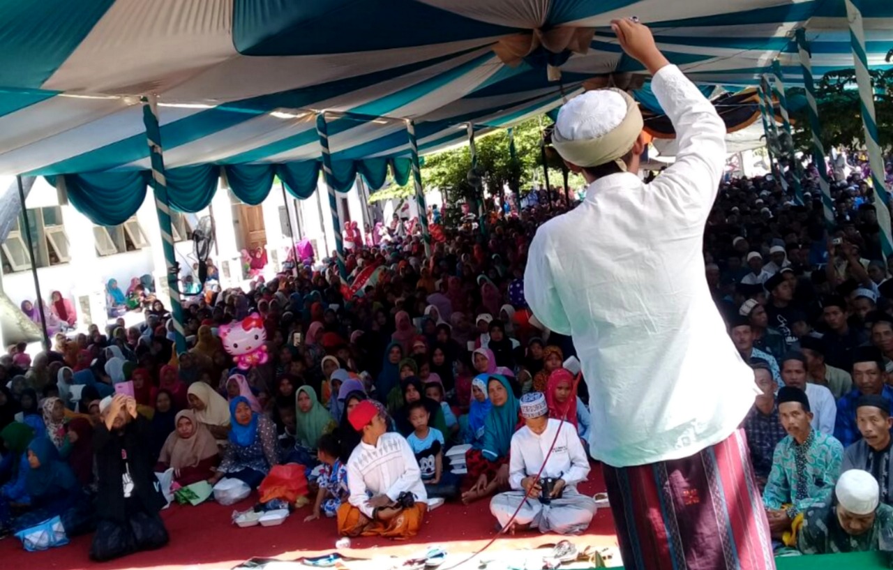 Puluhan Ribu Warga NU, Padati Ponpes Mambaul Ulum.