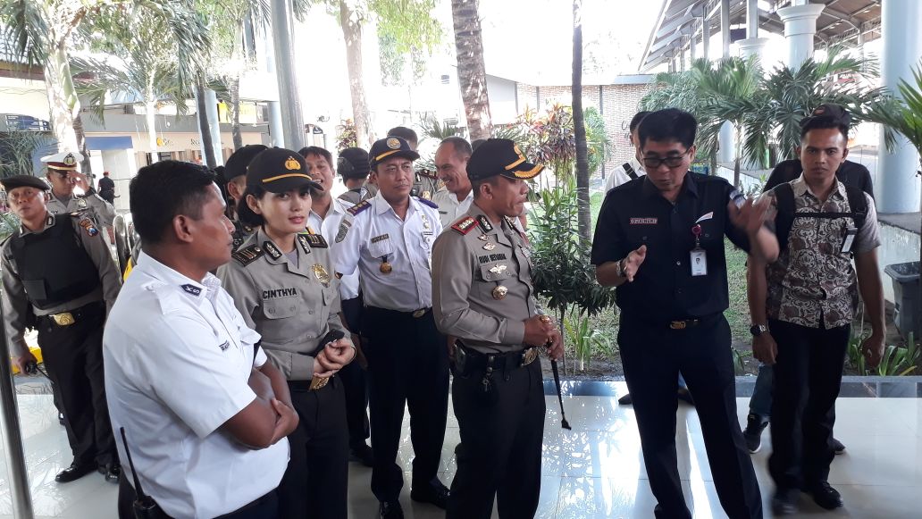 Kapolrestabes Surabaya, Cek Kesiapan Mudik Stasiun  Gubeng.