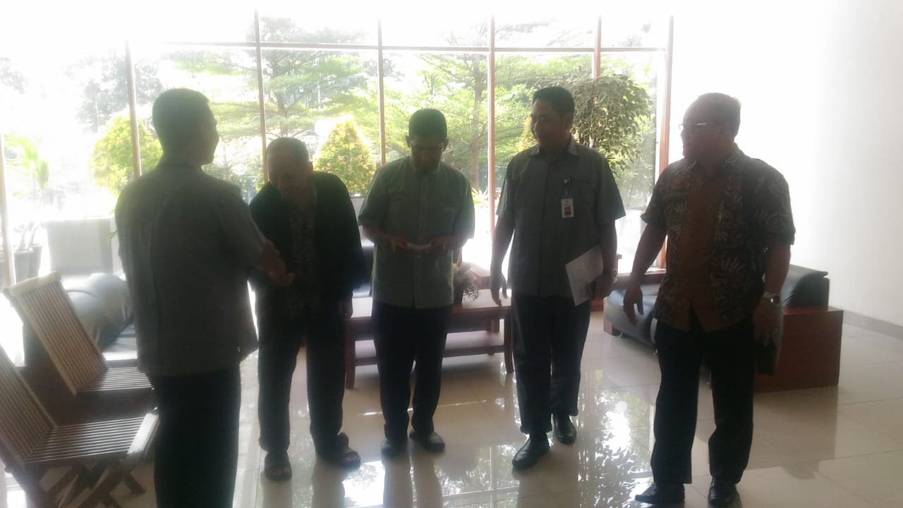 PPKK Larang Jamaah Masjid Al Huda, Sholat Ied di Jl. Benyamin Sueb.