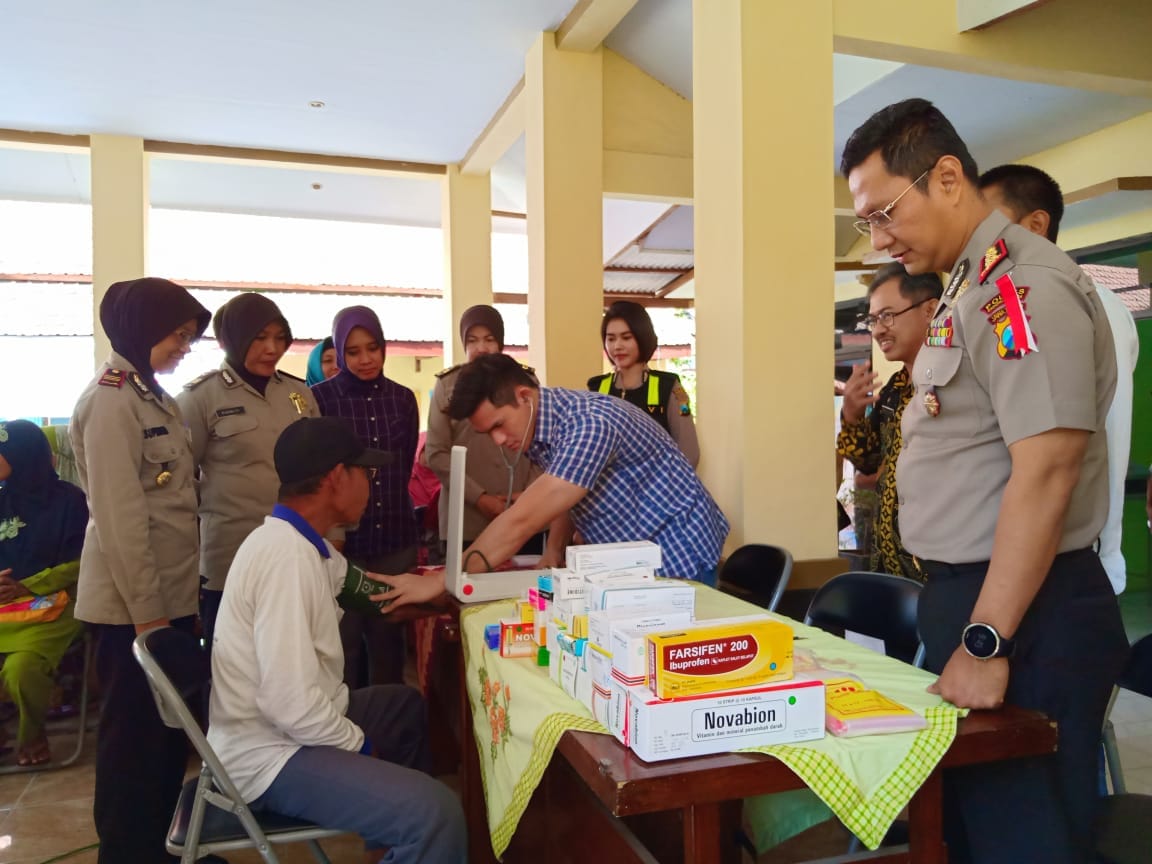 Urkes Polresta Pasuruan, Gelar Baksos Pada Warga Proyek Tol Gempas Sesi 3
