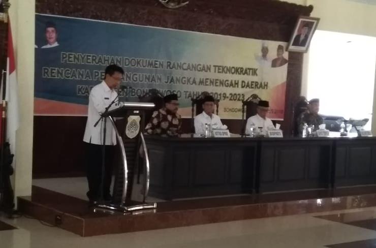 ASH Serahkan Rancangan Teknokratik RPJMD, Pada Bupati dan Wakil Bupati Terpilih.