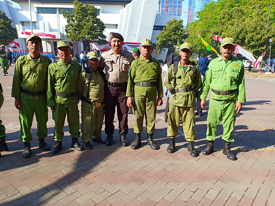 Hansip RW 03 Kupang Krajan, Ikuti Upacara Bendera HUT RI ke 73.