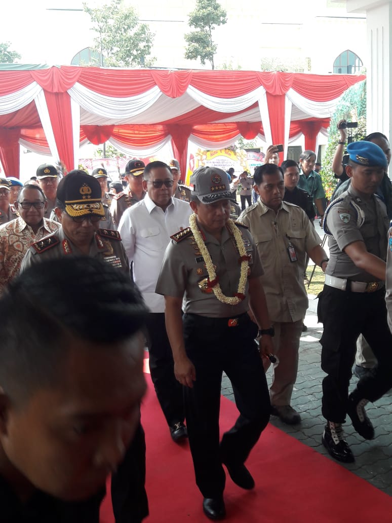 Kapolri Resmikan 4 Gedung Polda Jatim.