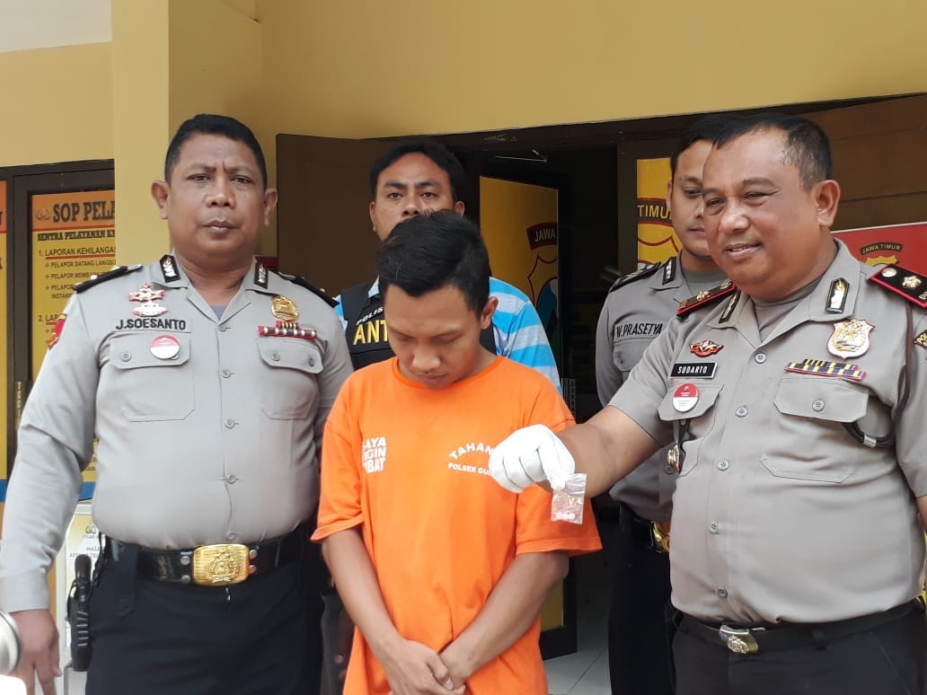 Kantongi 3 Butir Ineks, Arif Diringkus Saat Mau Masuk Diskotik.