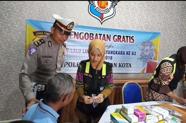 Peringati HUT Satlantas ke 63, Satpas Polresta Pasuruan Gelar Pengobatan Gratis. 