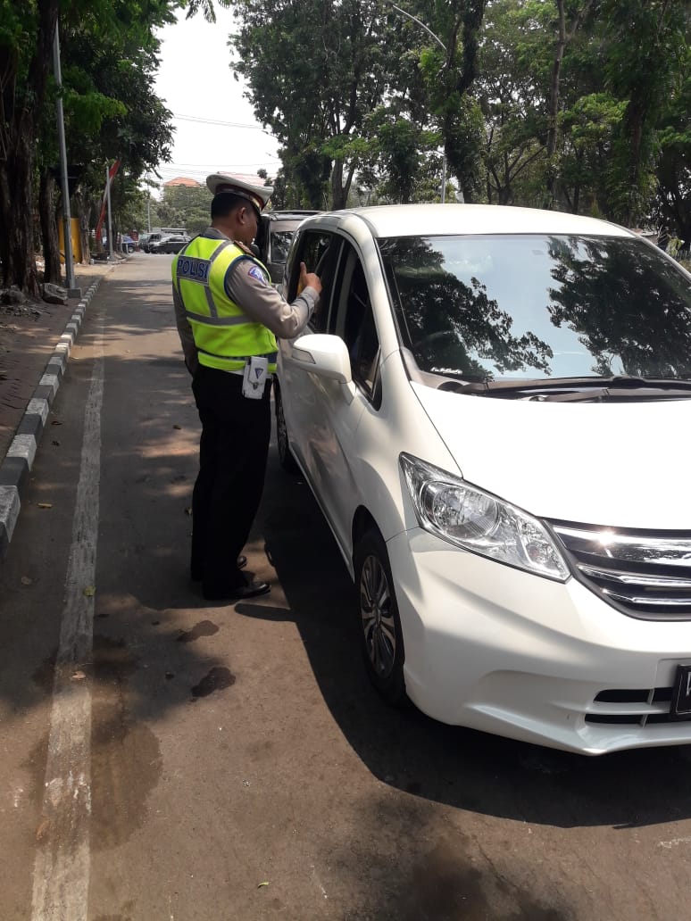 Polsek Sawahan Gelar Cipkon, di Depan TVRI Mayjend Sungkono.