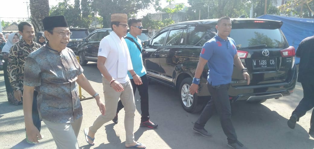 Cawapres Sandiaga Uno, Sholat Dhuha di Masjid Al Kautsar Pasuruan.