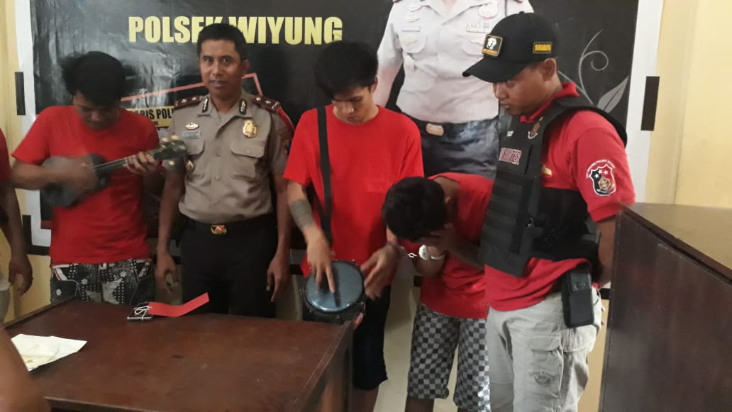 3 Pengamen Keliling, Curi HP Milik Warga Balas Klumprik Surabaya.