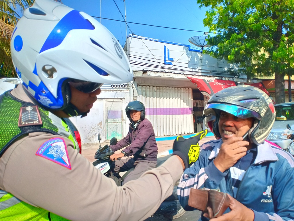 Kapolres Situbondo: Pelanggaran Lalu Lintas Menurun di Operasi Zebra Semeru 2018.